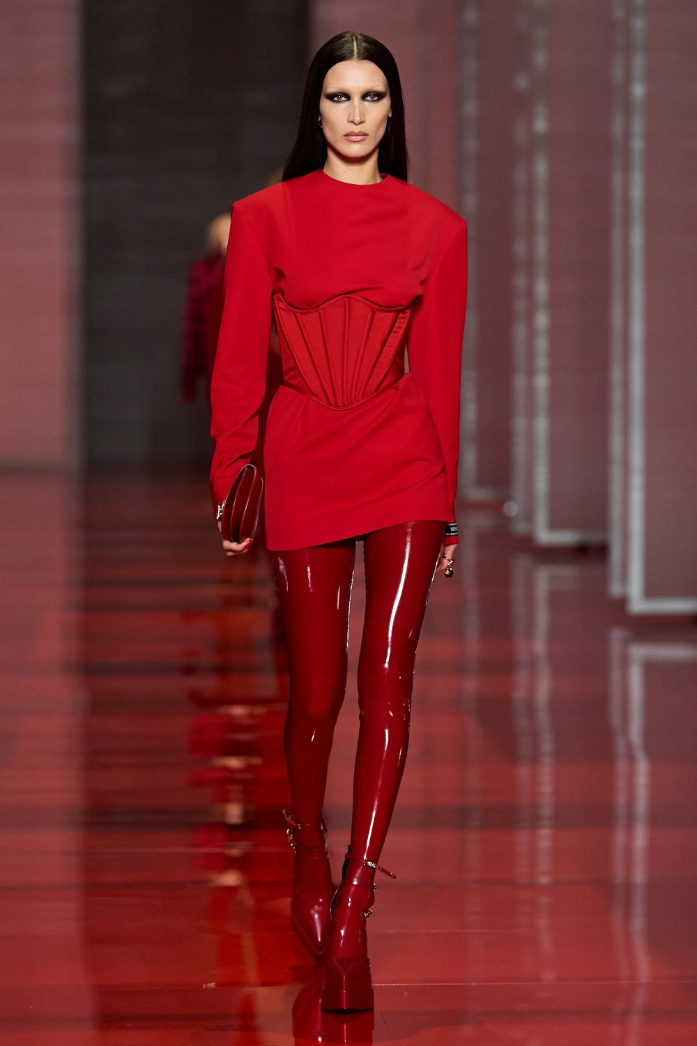 ワンピース VERSACE Women Mid Skirts 10113961A122361RB30 RED Versace Barocco Sea Knitted Mini Skirt - Red - 40% Off